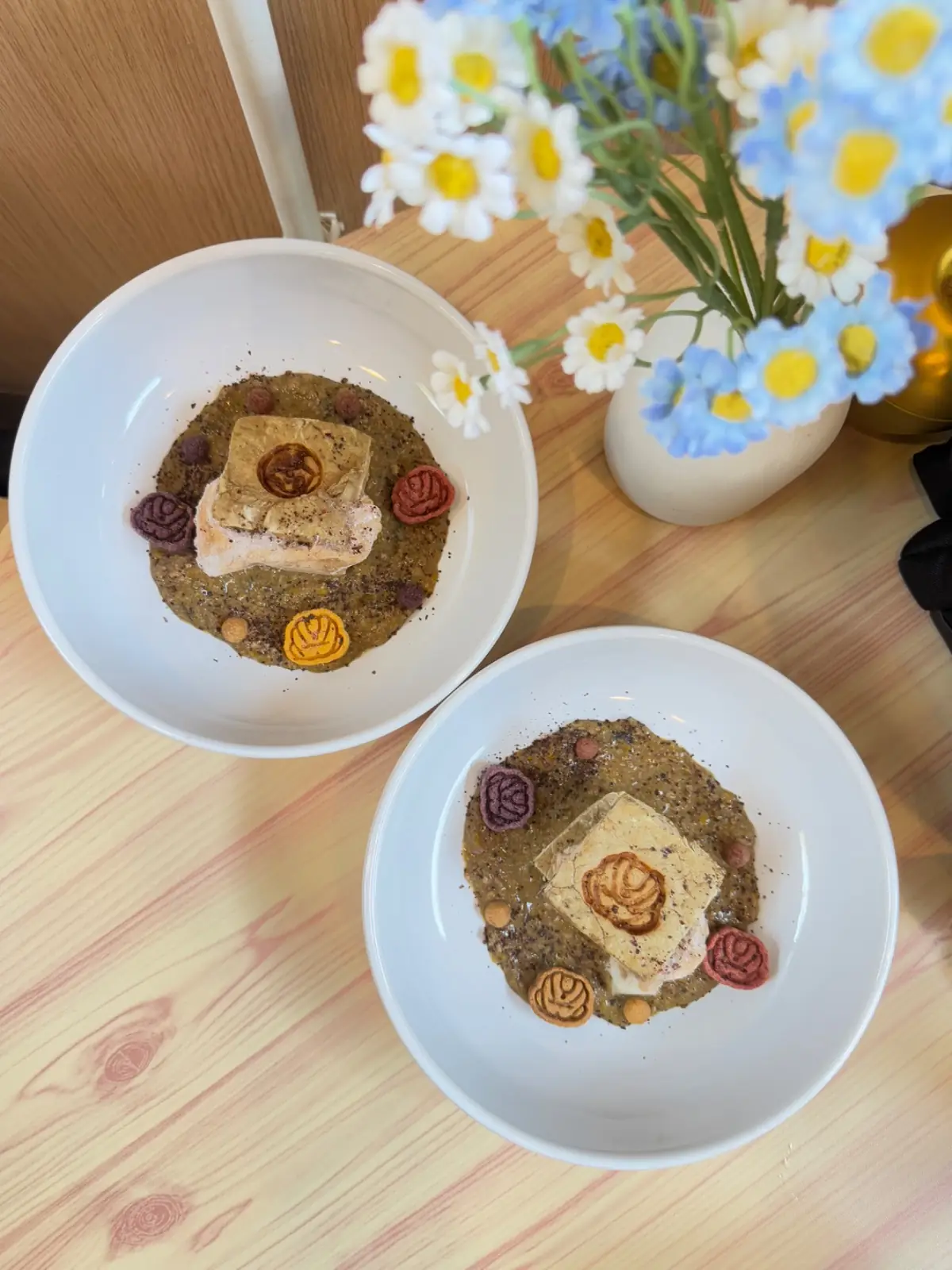 Hoya & friends other image 5