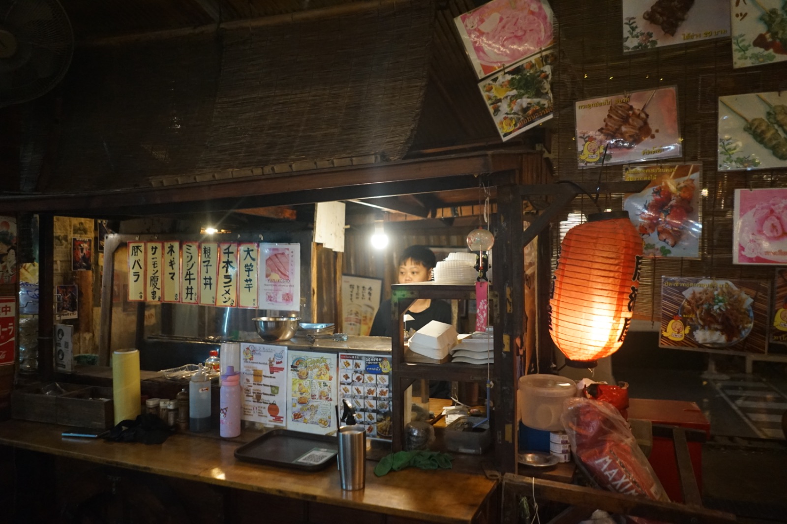 SENBON YAKITORI ambiance image 6