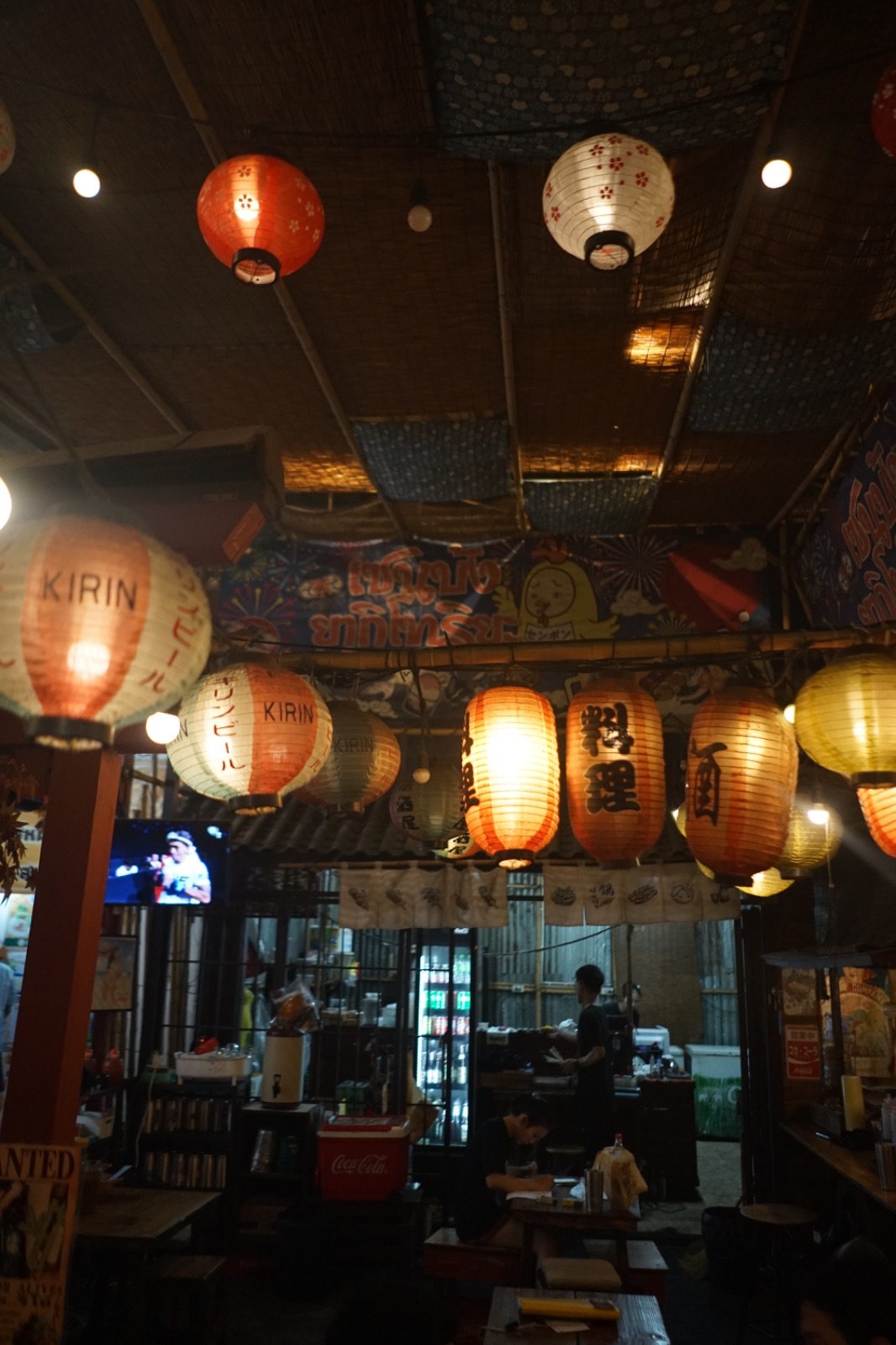 SENBON YAKITORI ambiance image 4