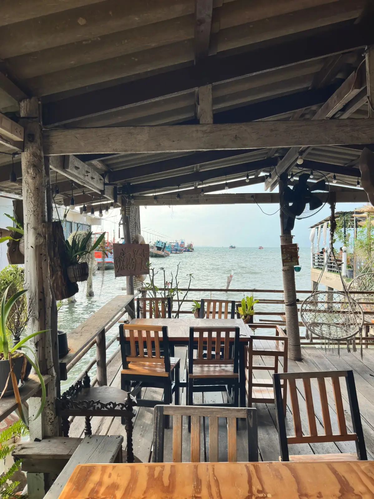 ครัวไต้ก๋ง - บางเสร่ overall image 2