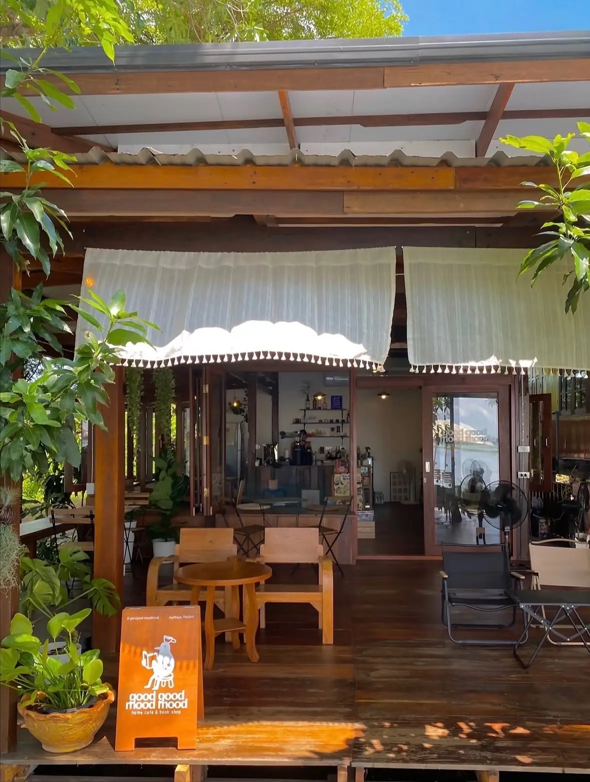Good Good Mood - Home Cafe & Bookshop overall image 1