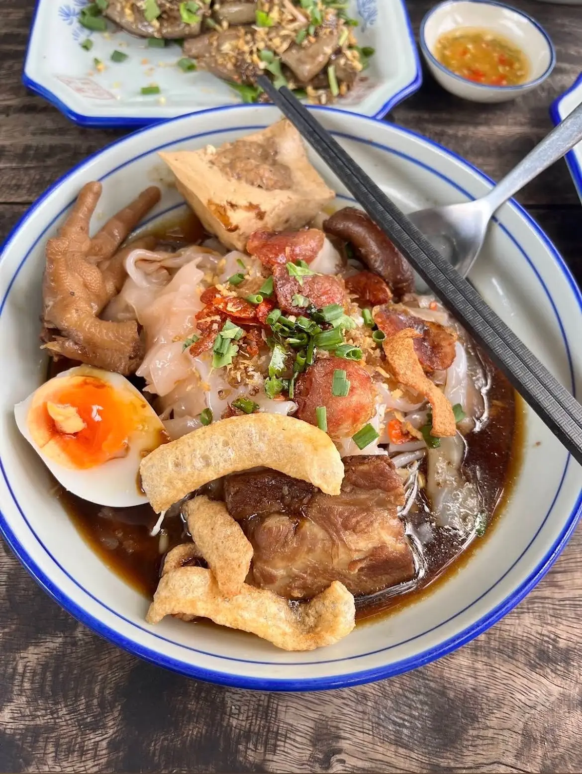 ตะ-หลอด ก๋วยเตี๋ยวหลอดทรงเครื่อง สูตรโบราณ food image 1