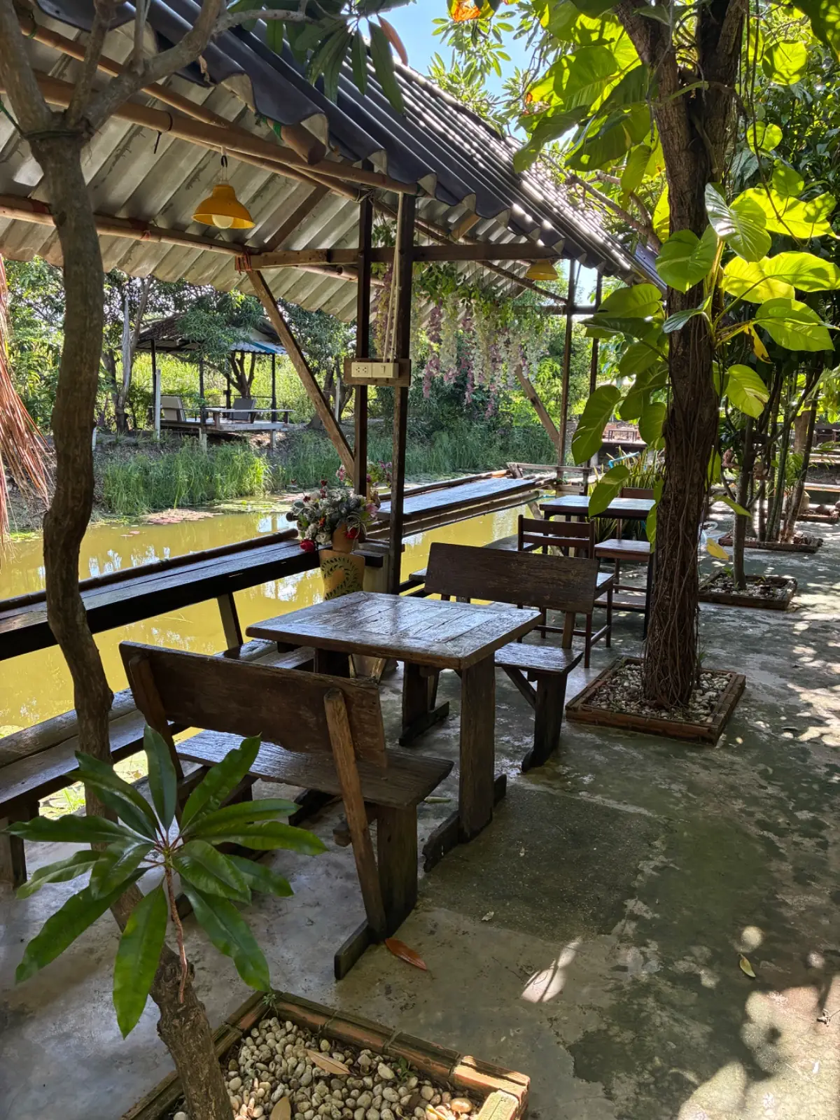 Weekend Coffee Farm & Garden overall image 2