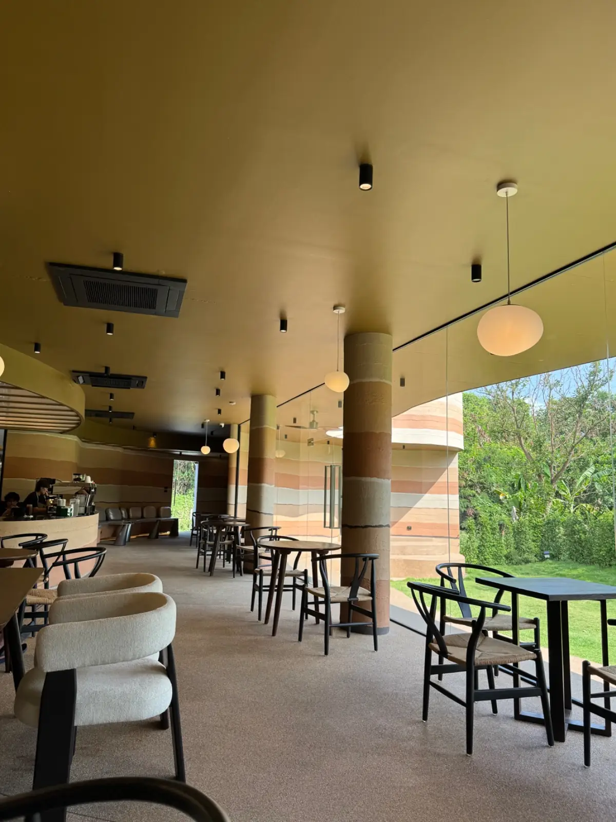 Archie Cafe ambiance image 1