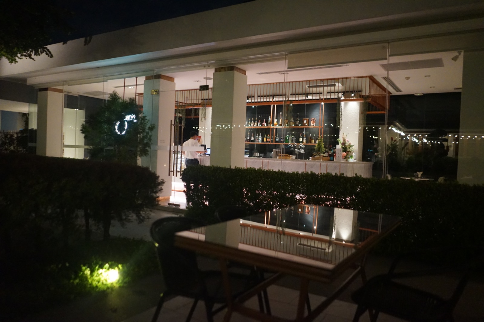 Sarin Café ambiance image 7