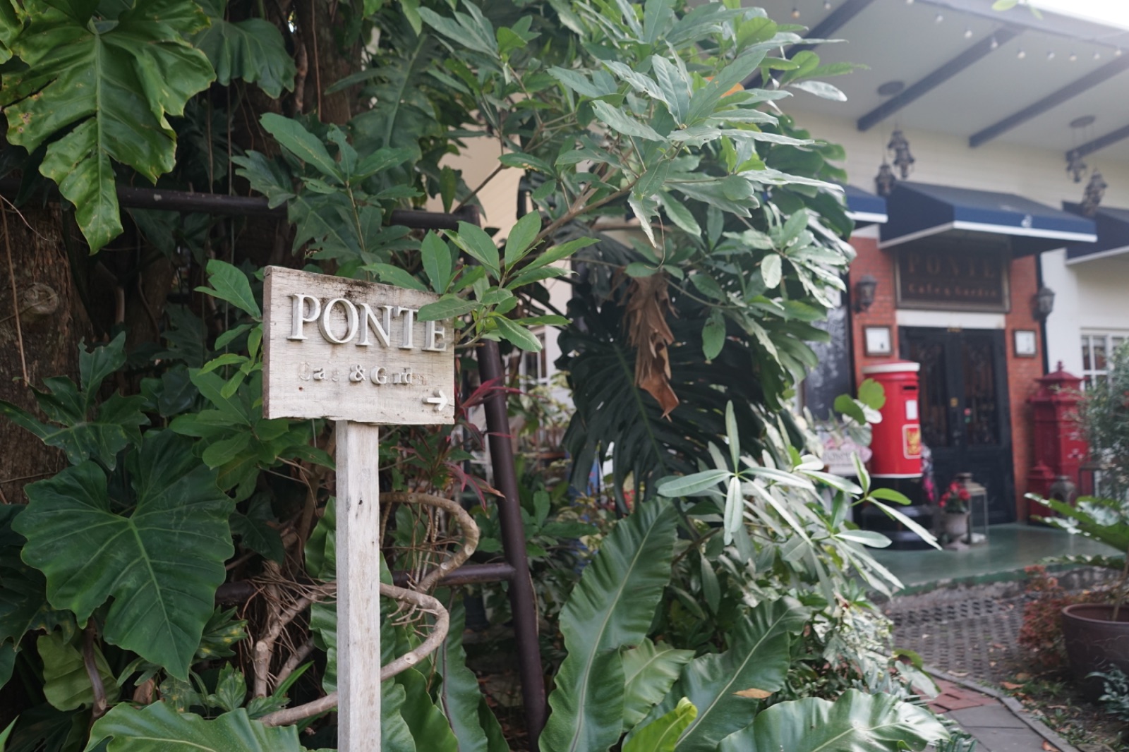 PONTE Cafe by Chef Mine overall image 9