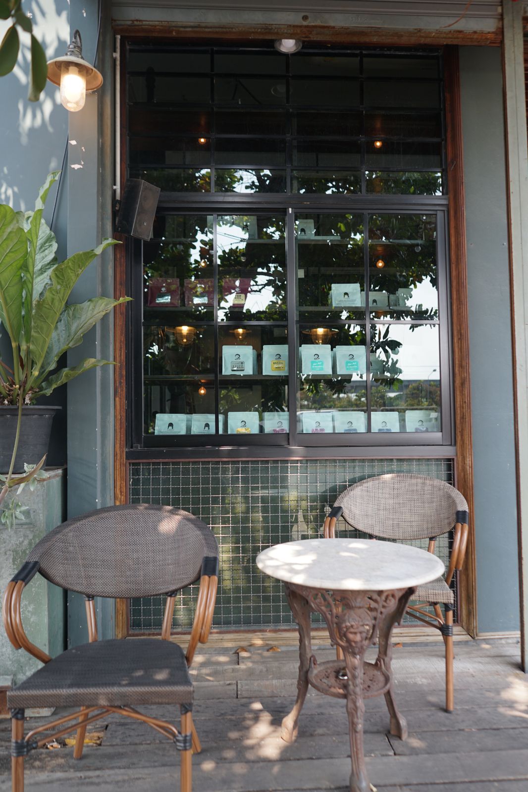 Cherrydog Coffee Roaster ambiance image 14