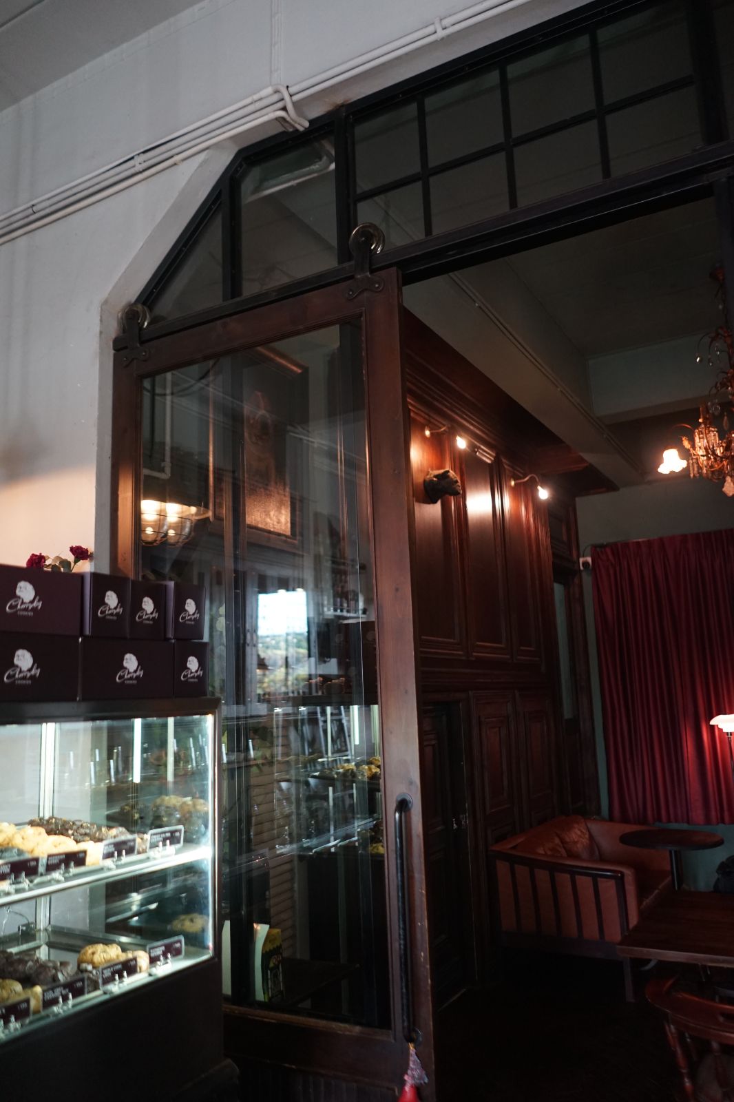 Cherrydog Coffee Roaster ambiance image 7