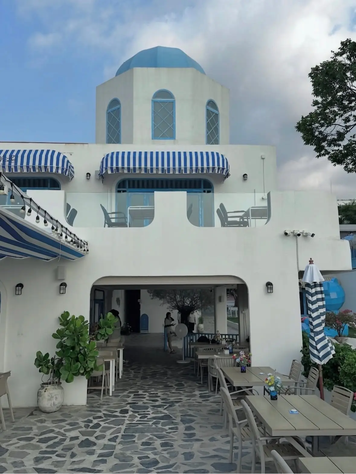 See of Love overall image 2