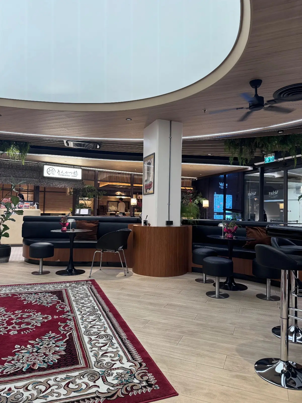 Get Some Coffee Velaa Sindhorn ambiance image 1