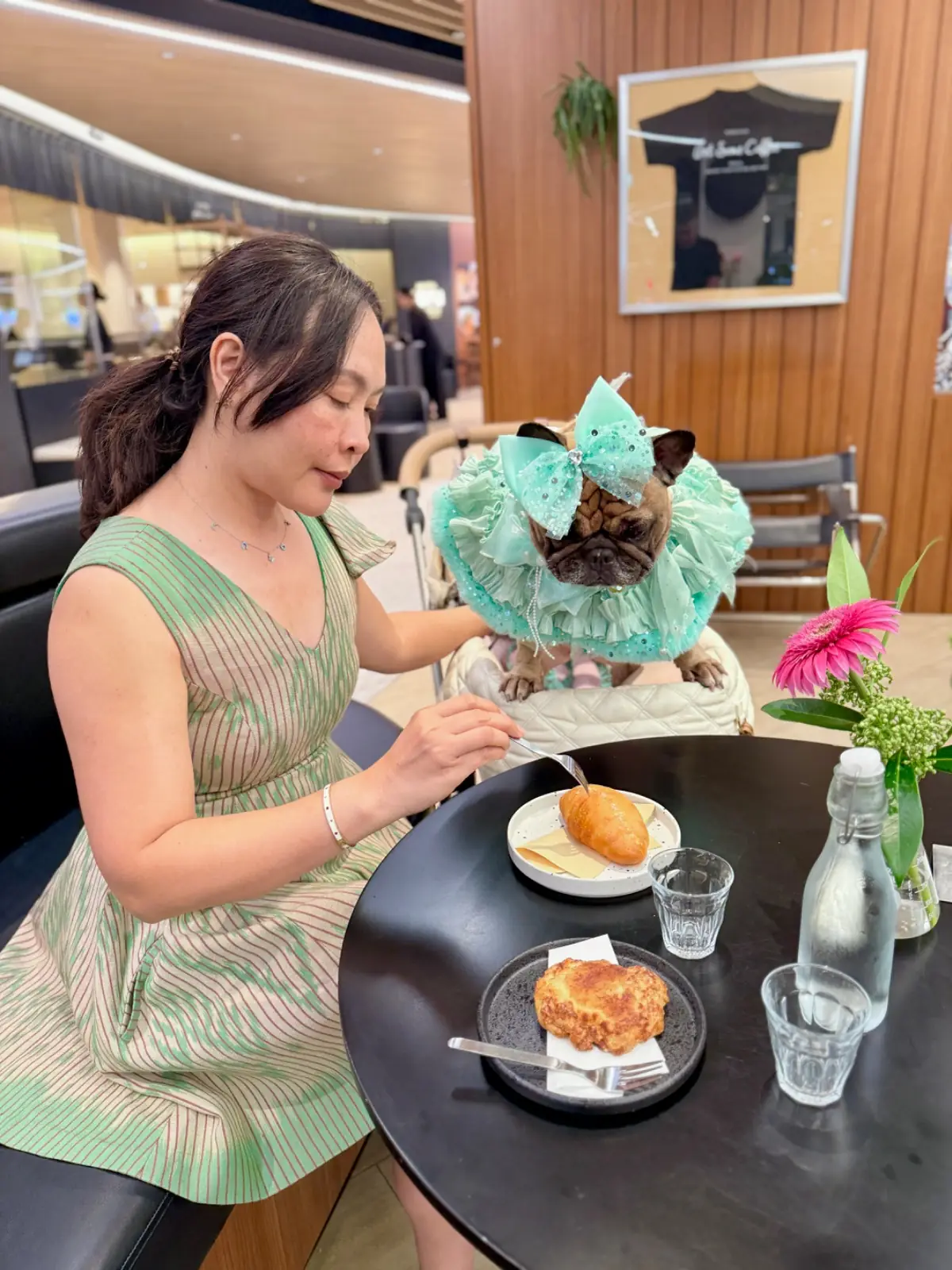 Get Some Coffee - Velaa Lang Suan pets image 2