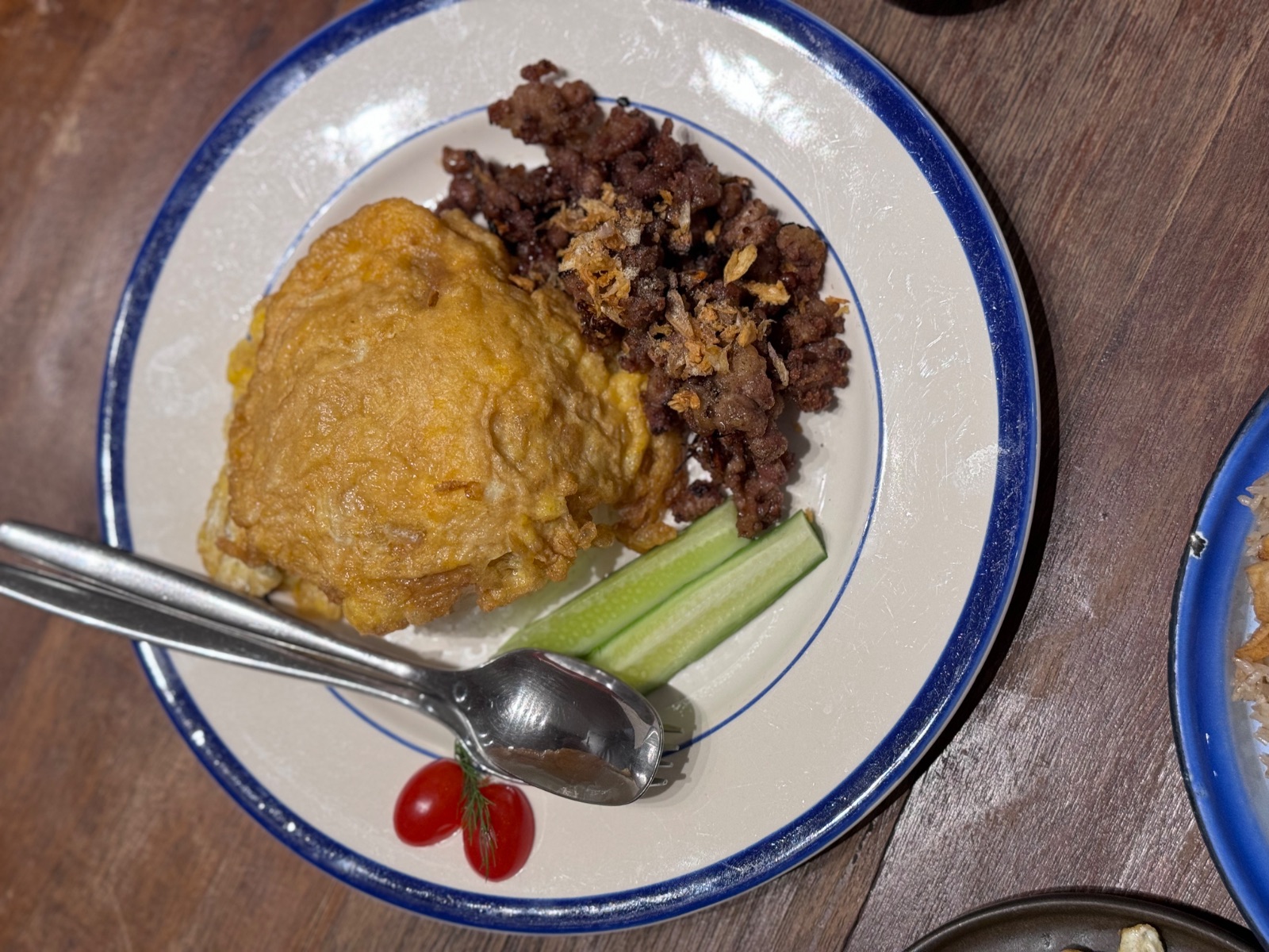 Mitt Restaurant & Space Ari food image 1