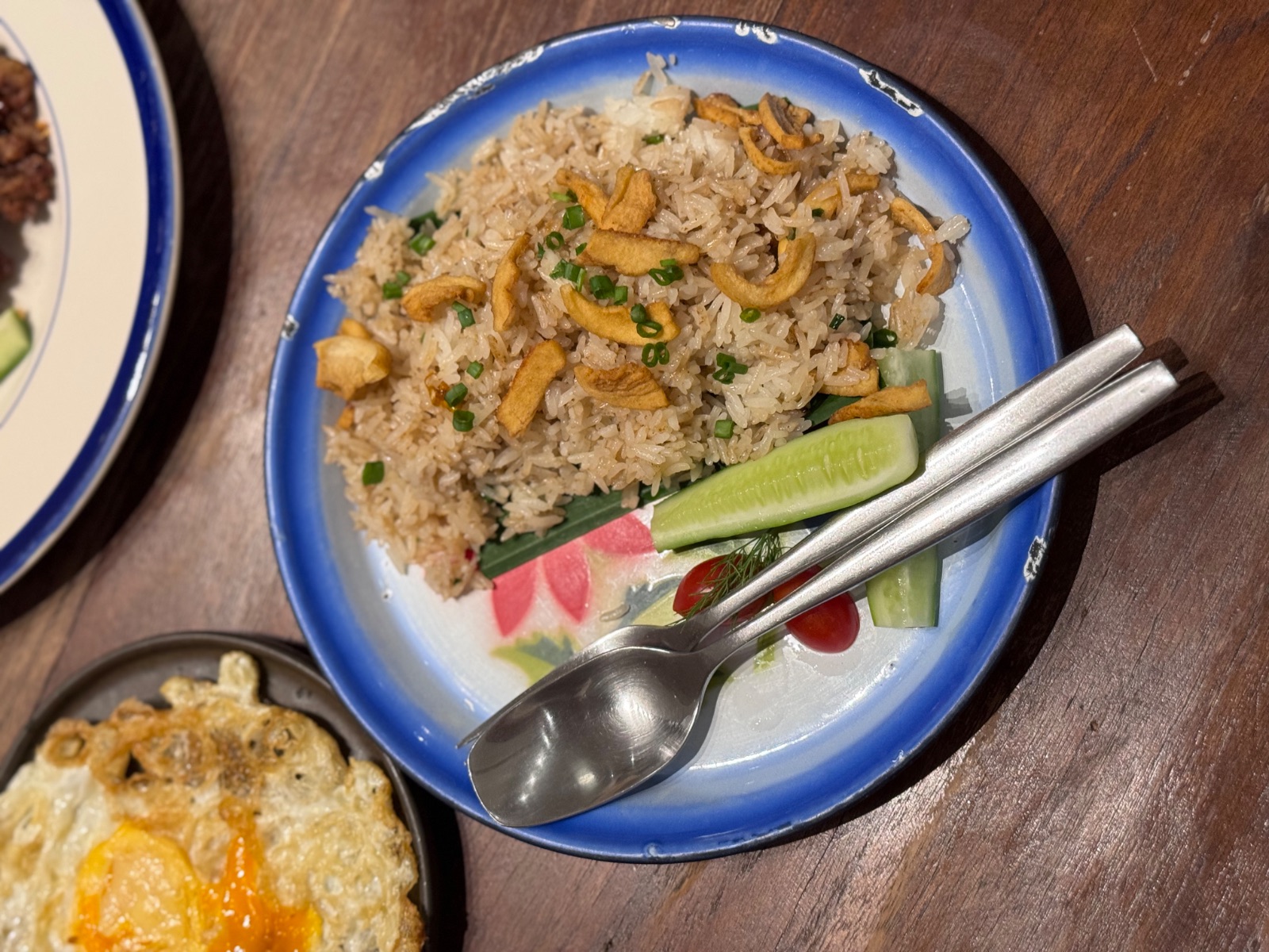 Mitt Restaurant & Space Ari food image 2