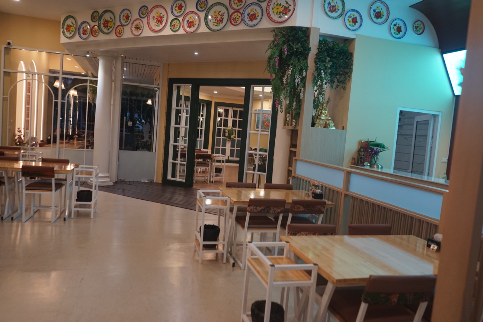 ร้านอาหารในเหมือง@เลียบด่วน ambiance image 8