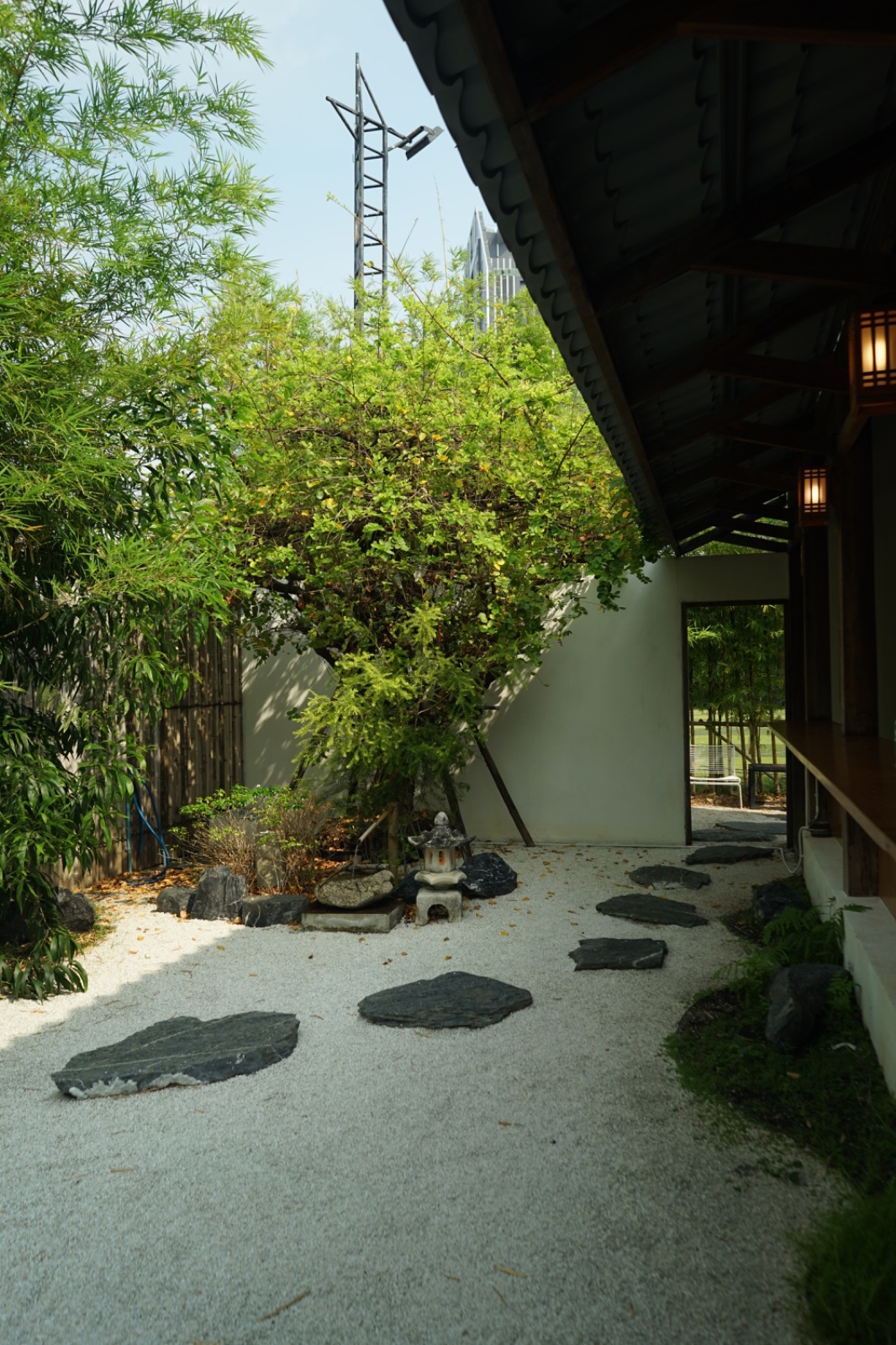 MADOKA SUMIBI IZAKAYA ambiance image 8