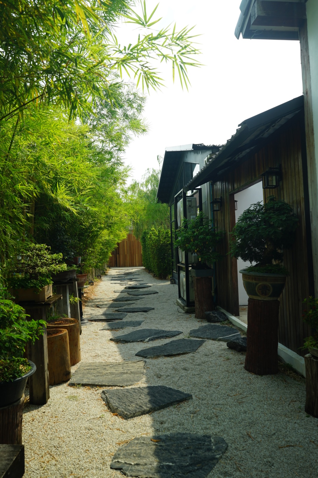 MADOKA SUMIBI IZAKAYA ambiance image 9