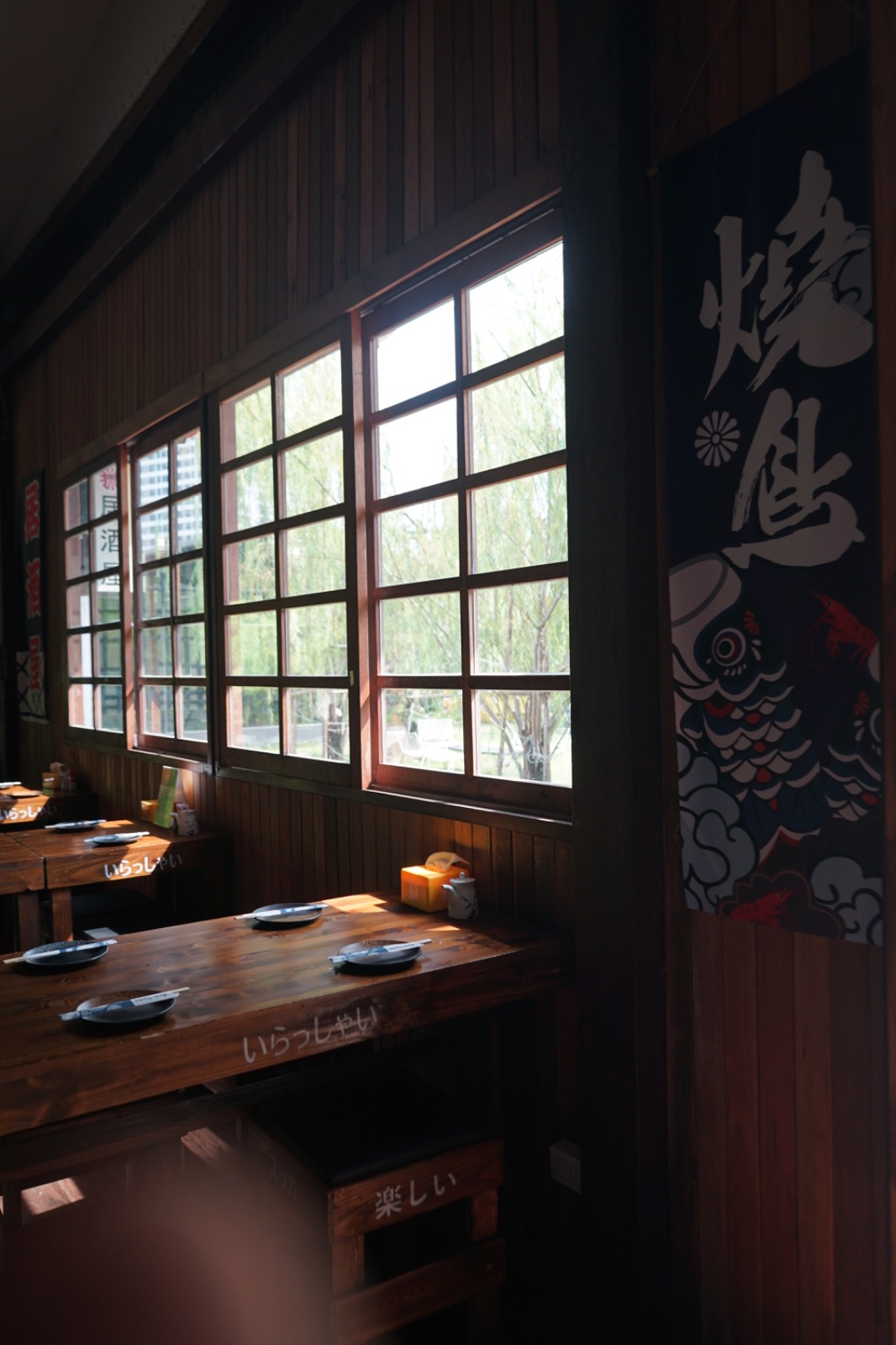 MADOKA SUMIBI IZAKAYA ambiance image 3