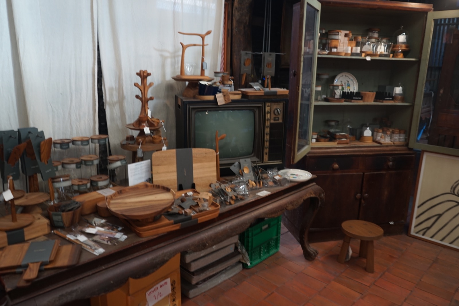 Vanich House overall image 5