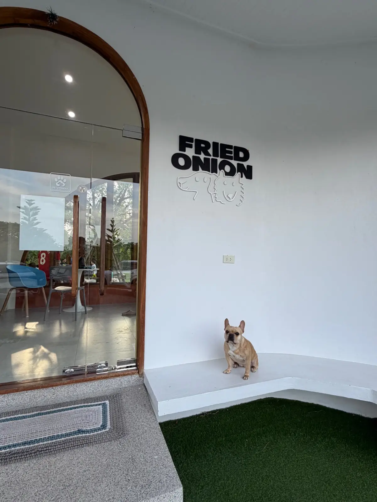 FriedOnion cafe overall image 3