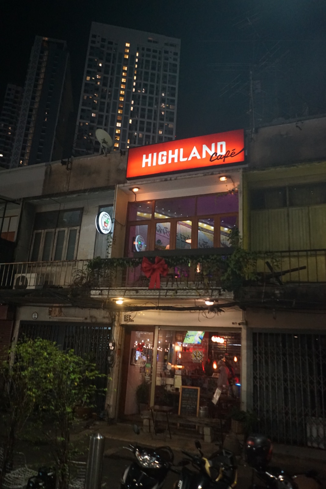 HIGHLAND CAFE overall image 1