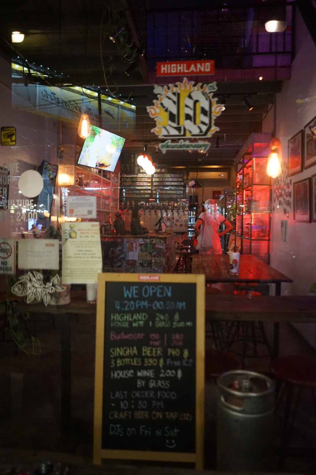 HIGHLAND CAFE ambiance image 7