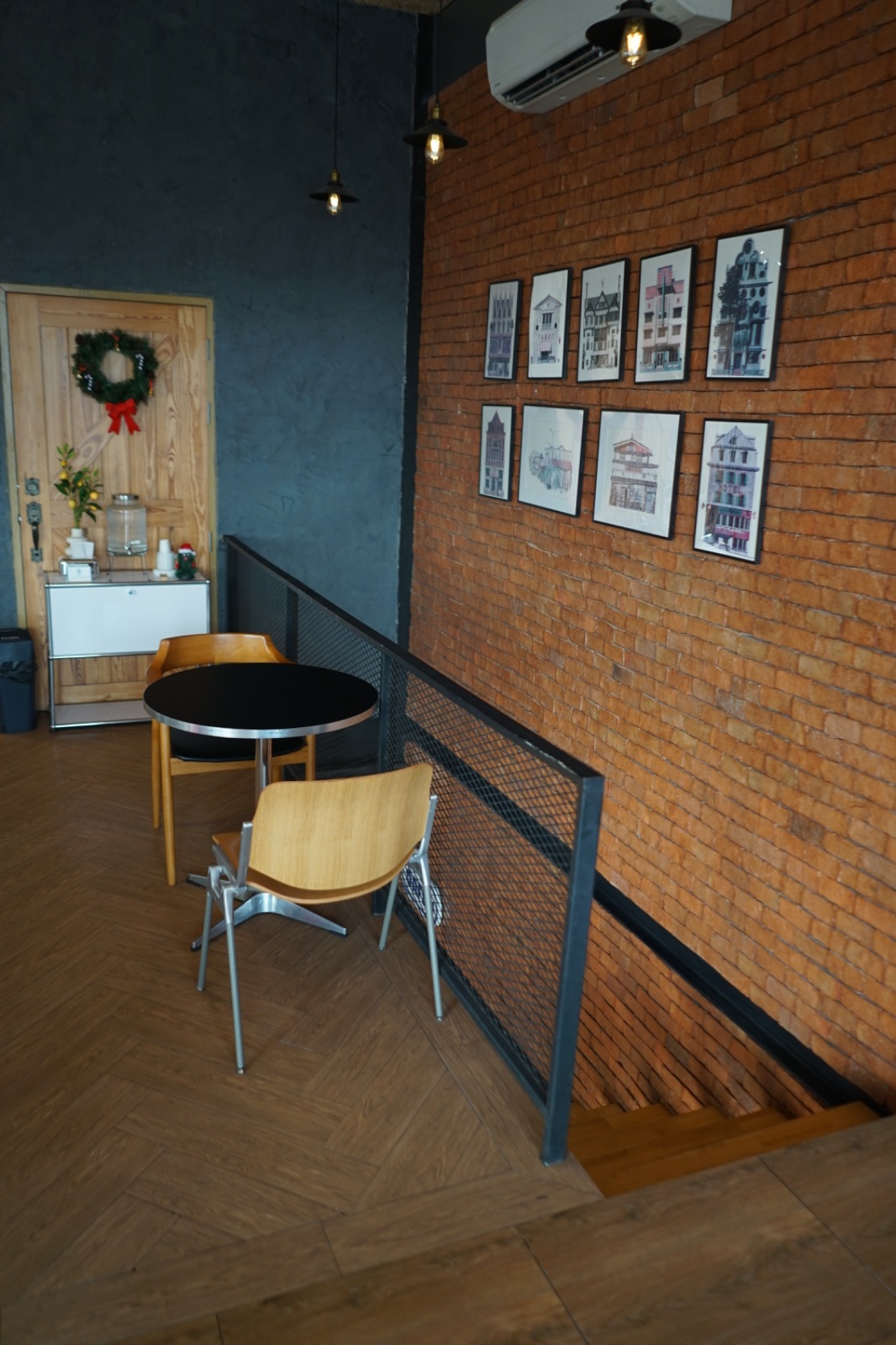 DoongDoong Cafe ambiance image 7