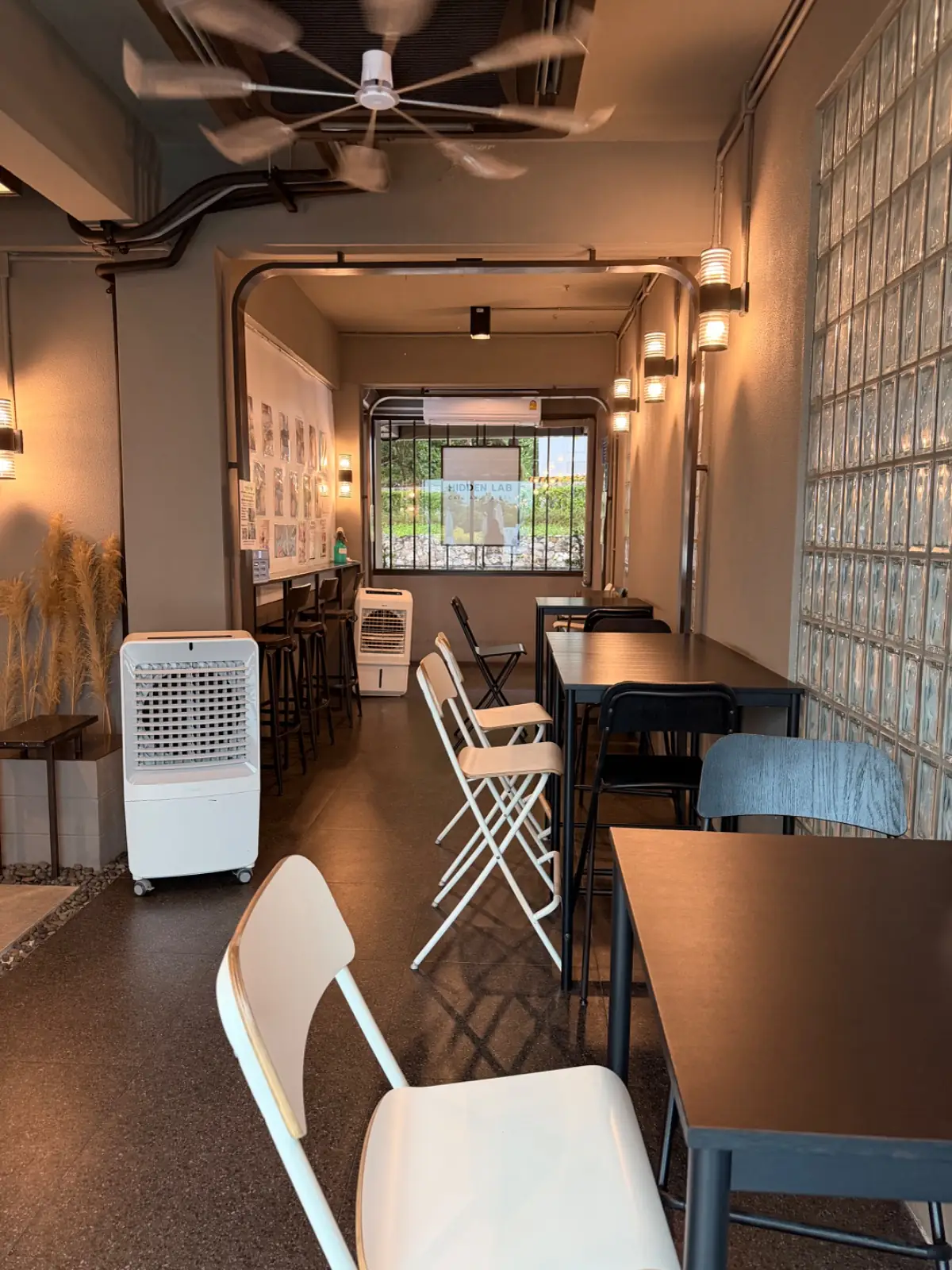 Hidden Lab Cafe overall image 5