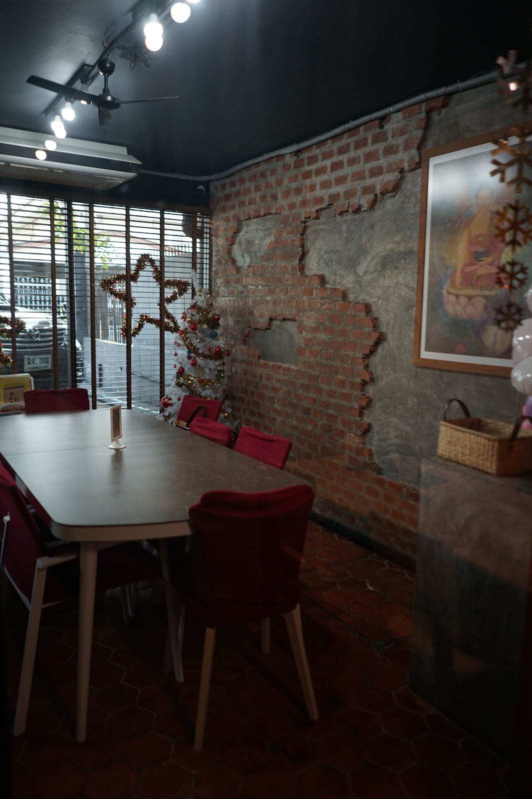 Fusion Cafe John ambiance image 4