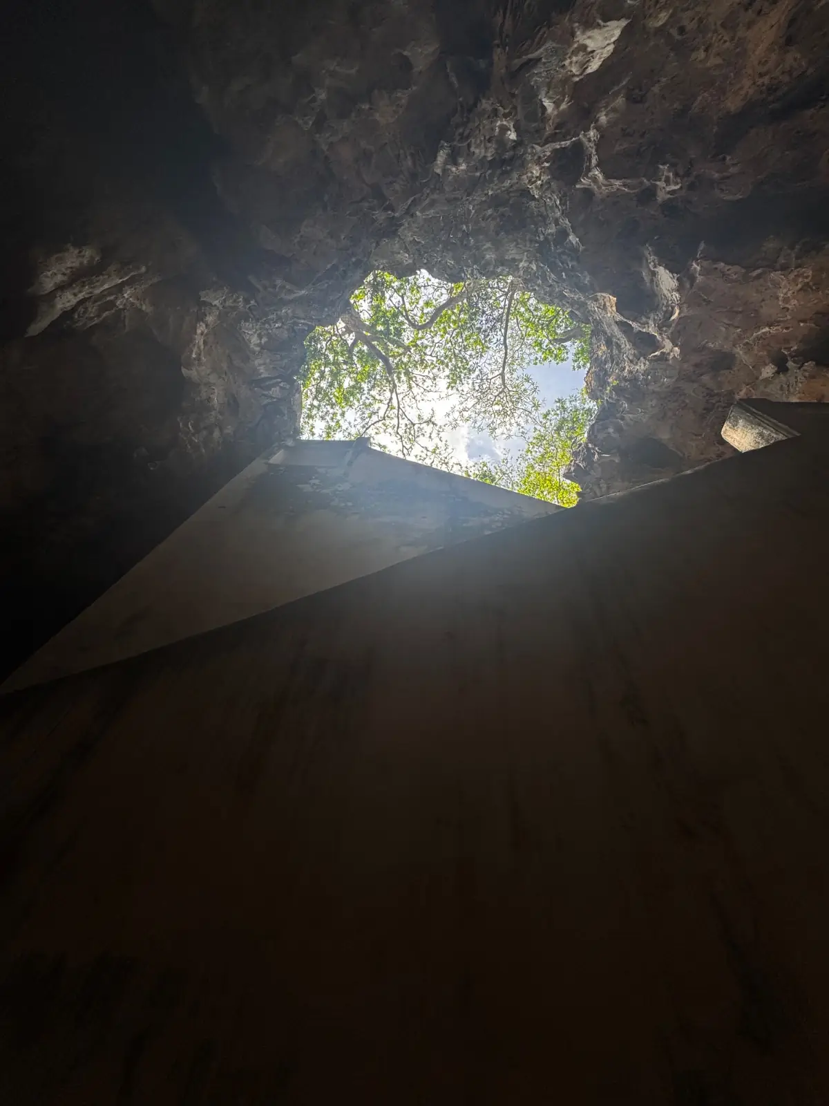 ถ้ำเขาหลวง overall image 1