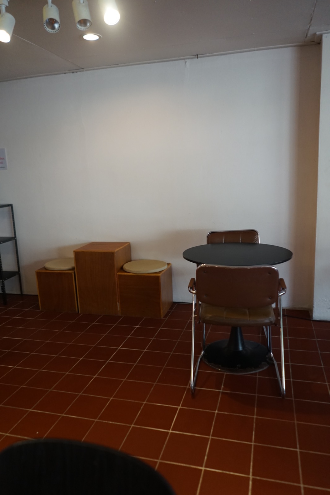 TRUST ambiance image 8