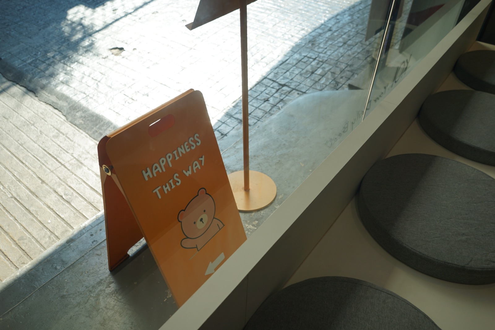 KOI Thé - Tha Maharaj ambiance image 2