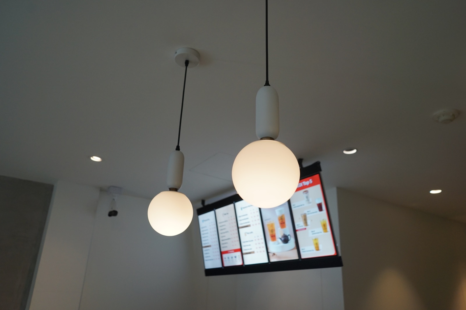 KOI Thé - Tha Maharaj hero image 3