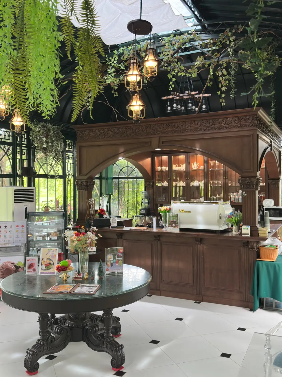 Glasshouse Chez Chateau de Khaoyai Café overall image 2
