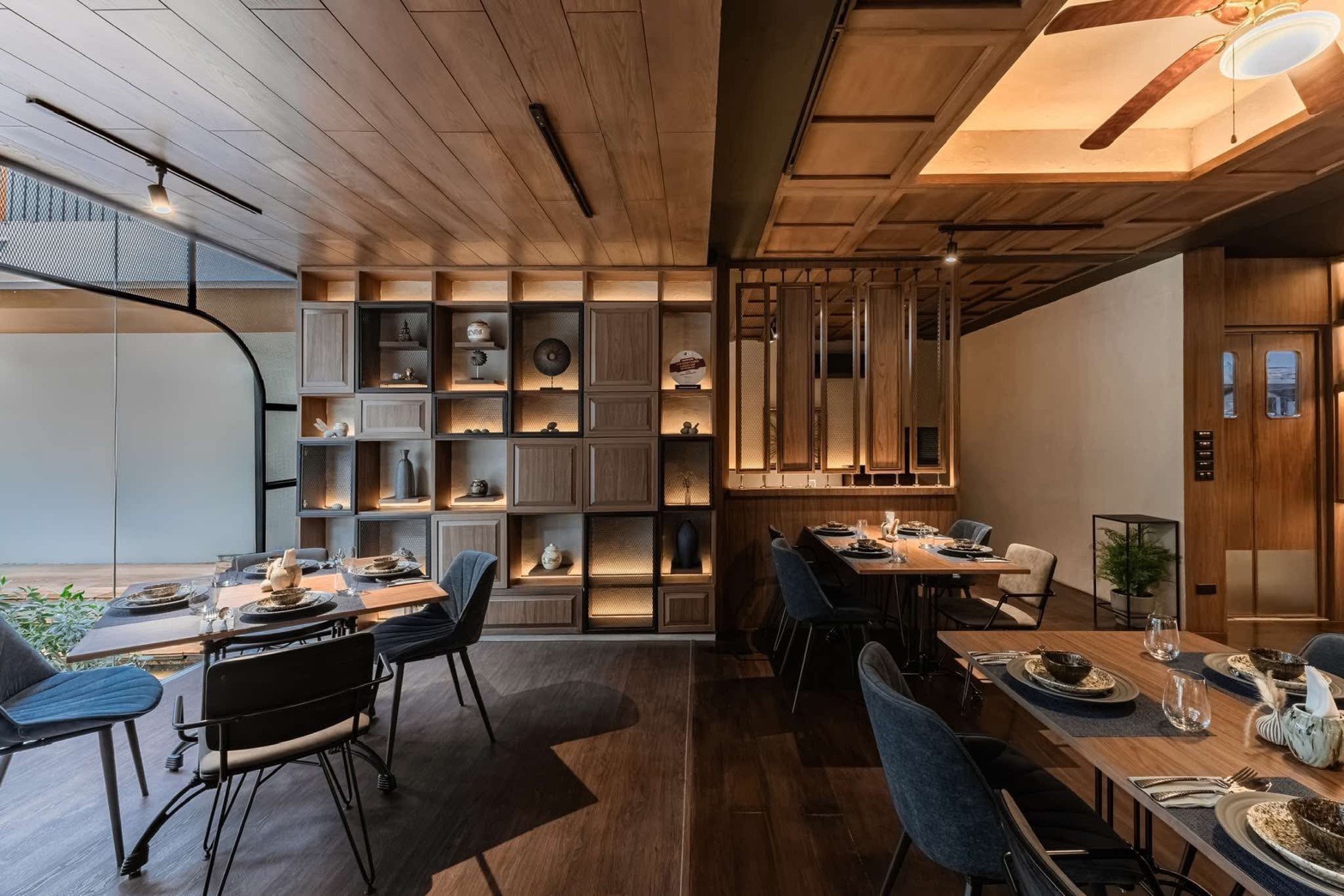 Grok 1970 (โกรก 1970) overall image 5