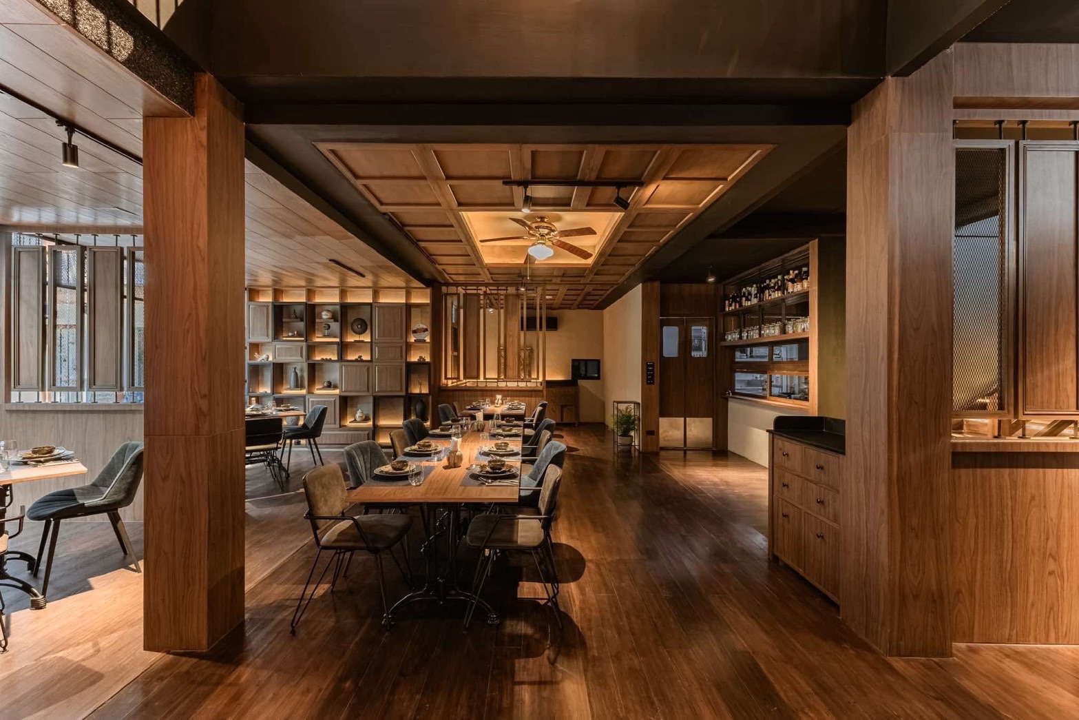 Grok 1970 (โกรก 1970) overall image 3