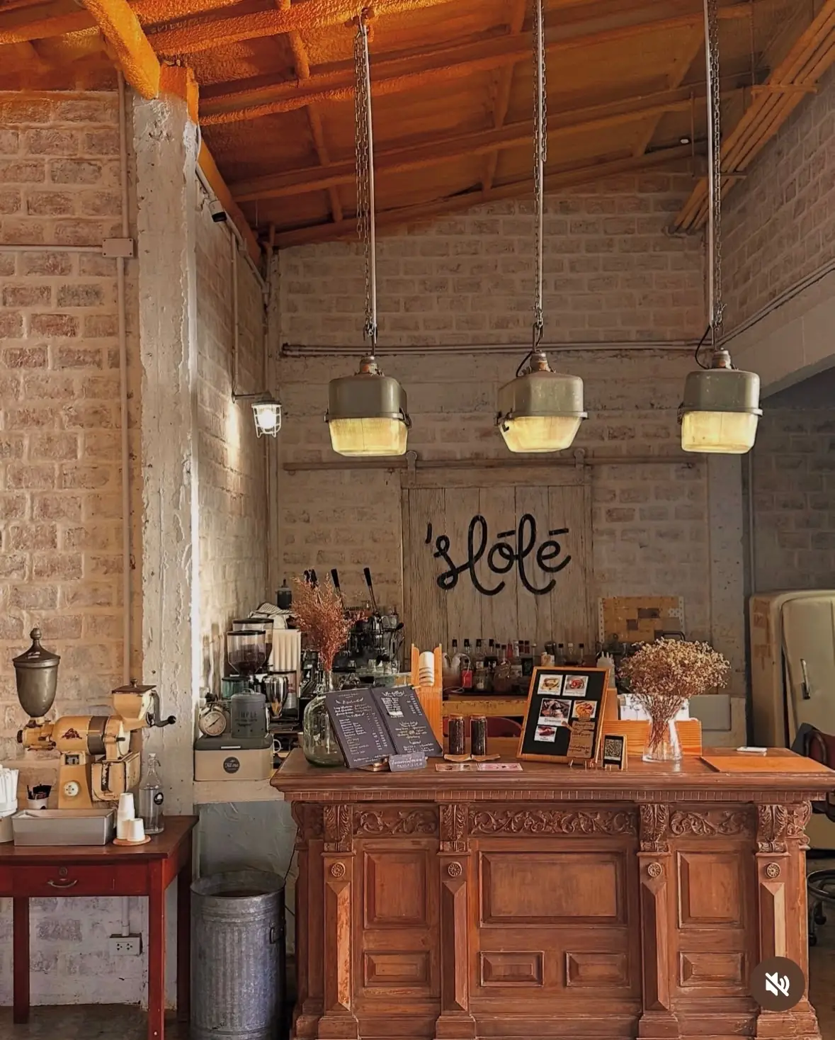 Slole Cafe & Garden overall image 1