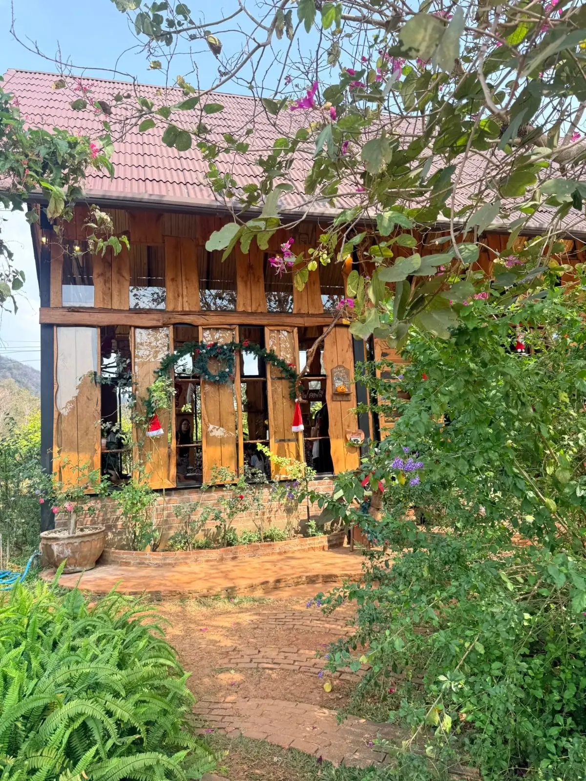 BaanKhaoFae Farm Eatery & Coffee overall image 1