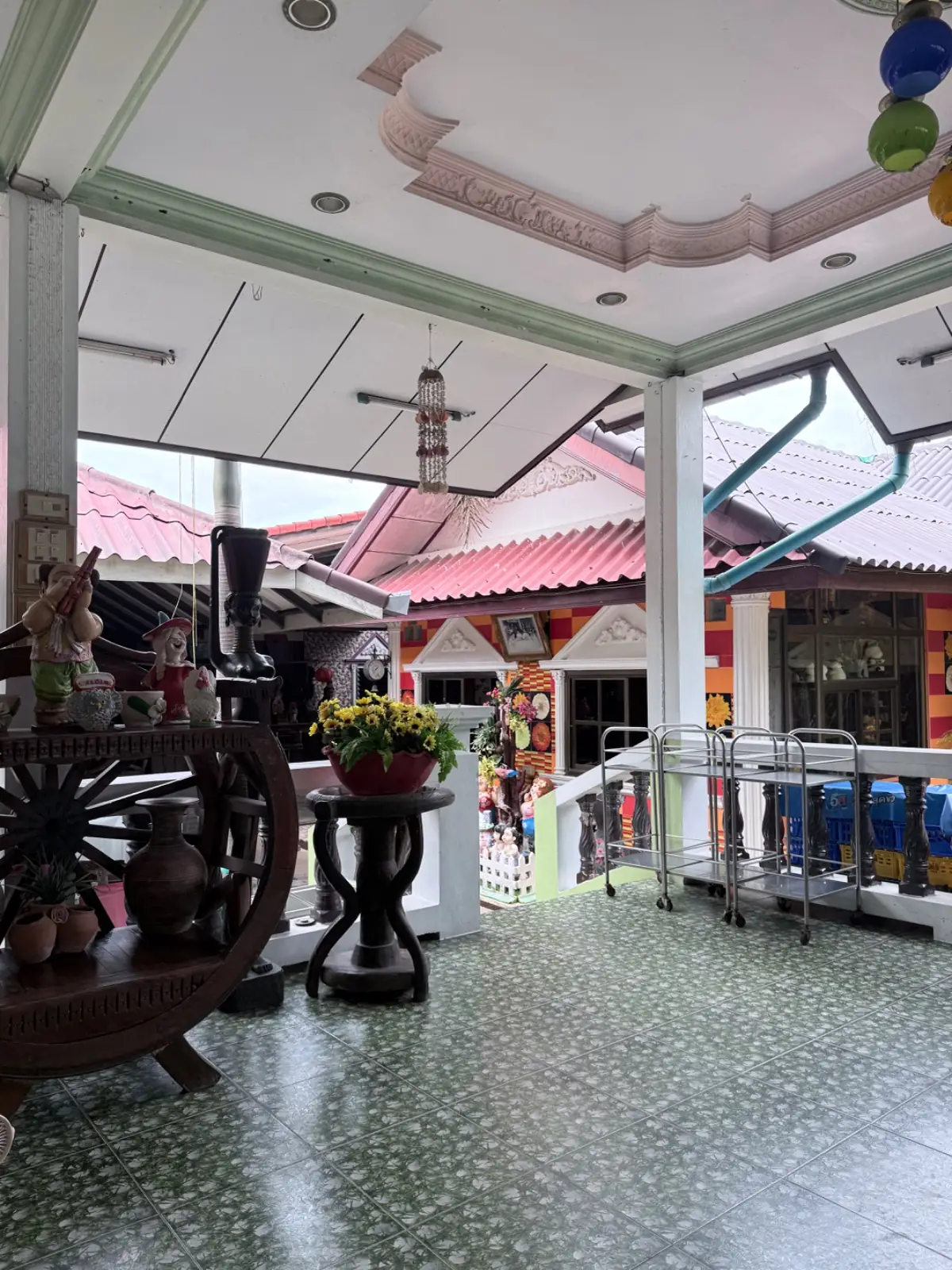 สวนอาหารล. ละอองธารทอง overall image 2