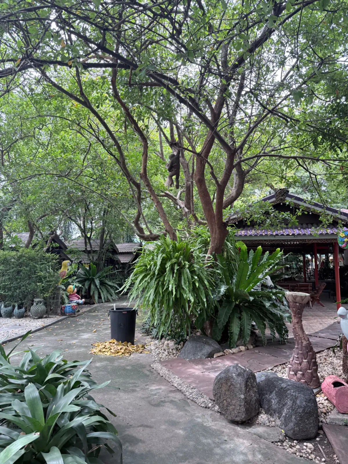 สวนอาหารล. ละอองธารทอง overall image 1