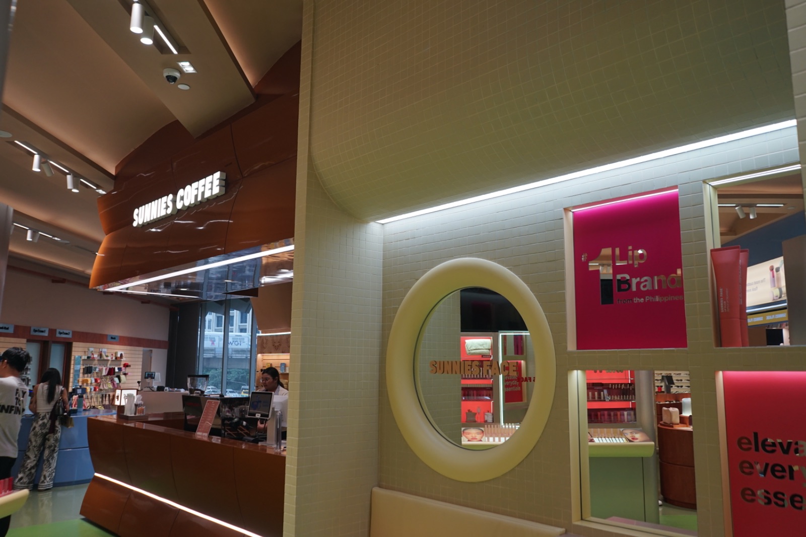 Sunnies World - Central Park hero image 2