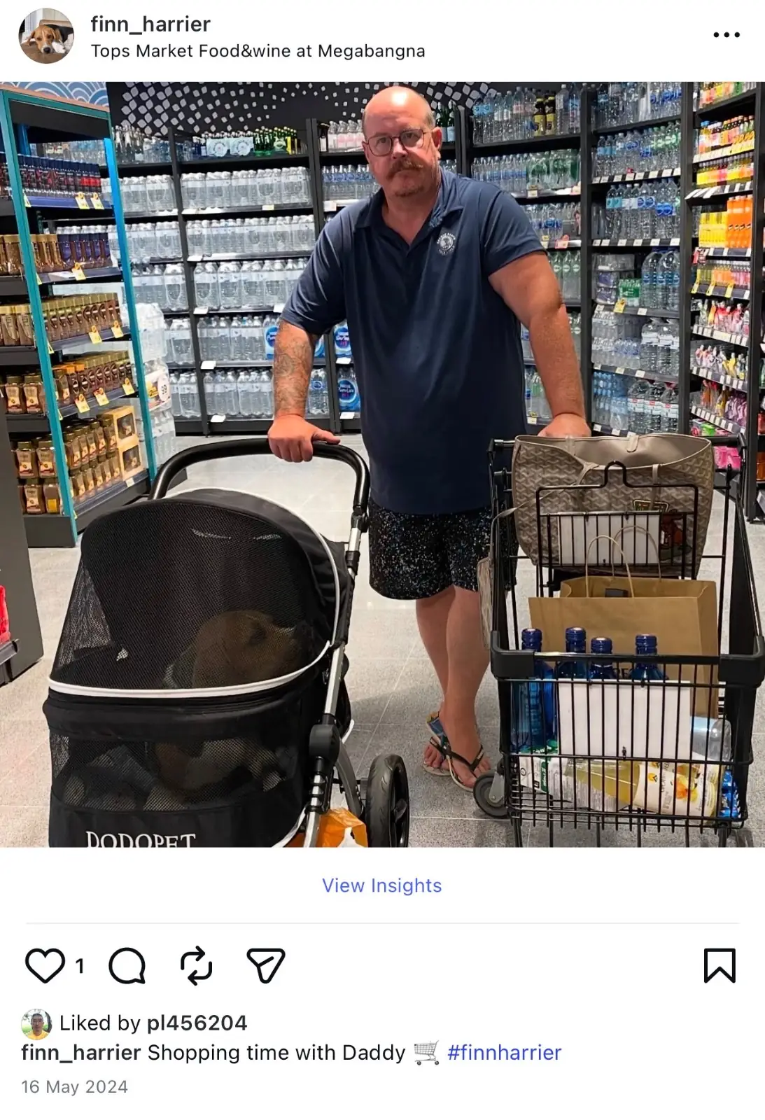 Tops Food Hall, Megabangna pets image 1