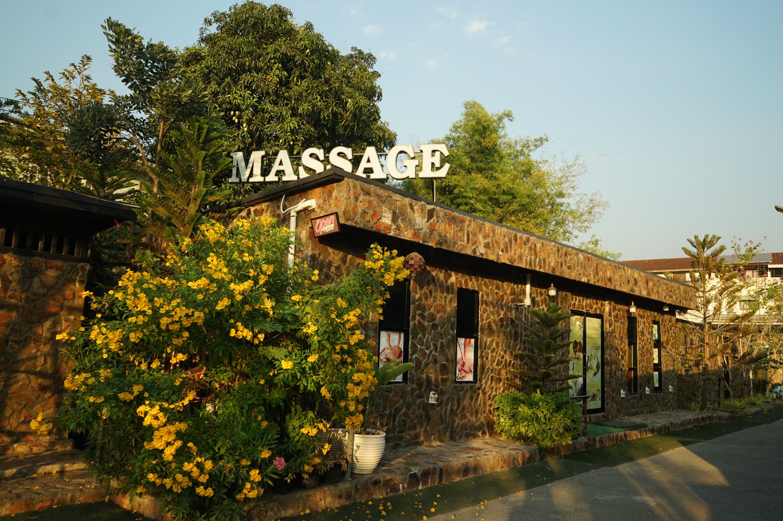 VP PARK Srinakarin hero image 2