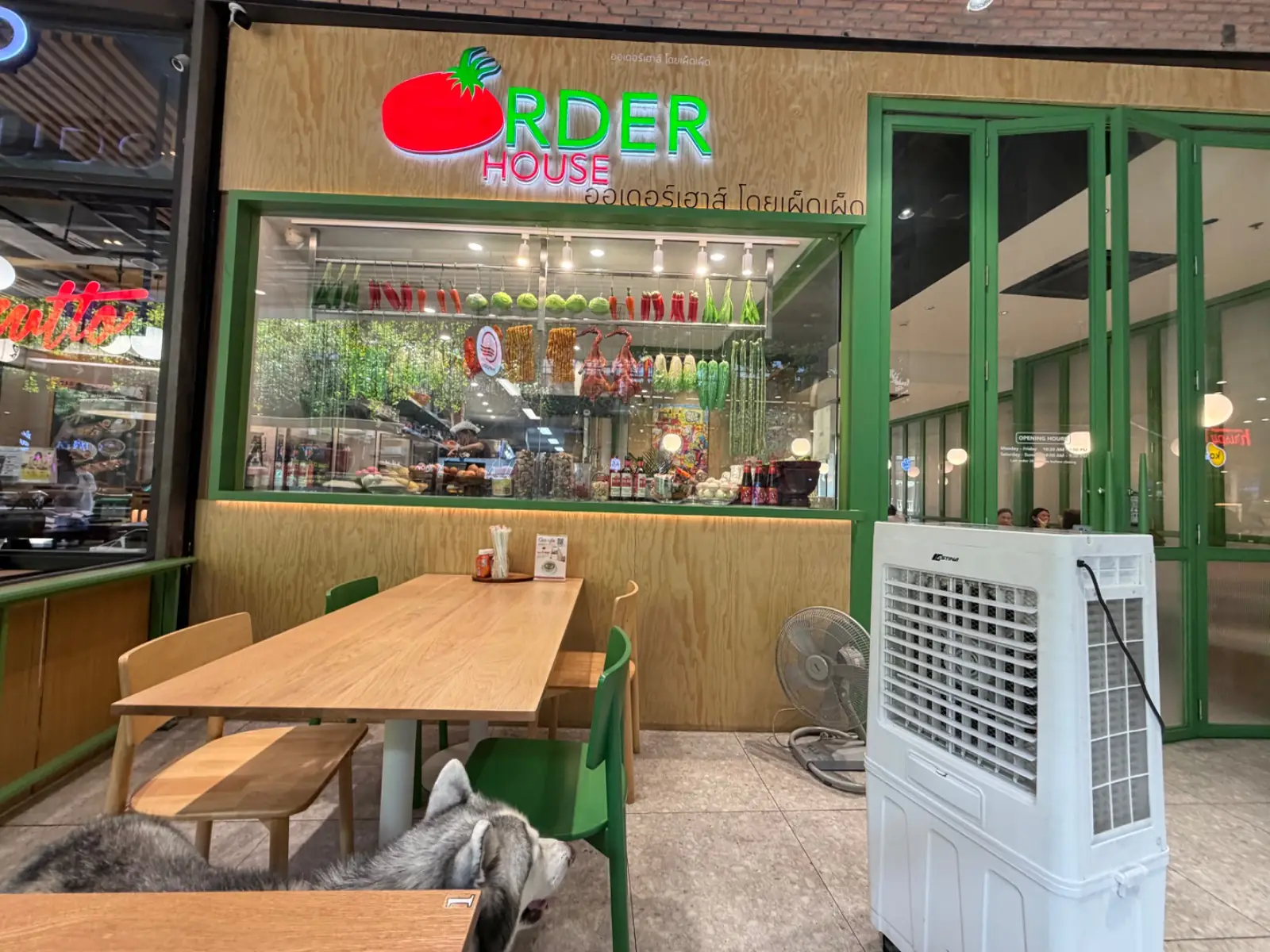 Order House by Phed Phed overall image 2