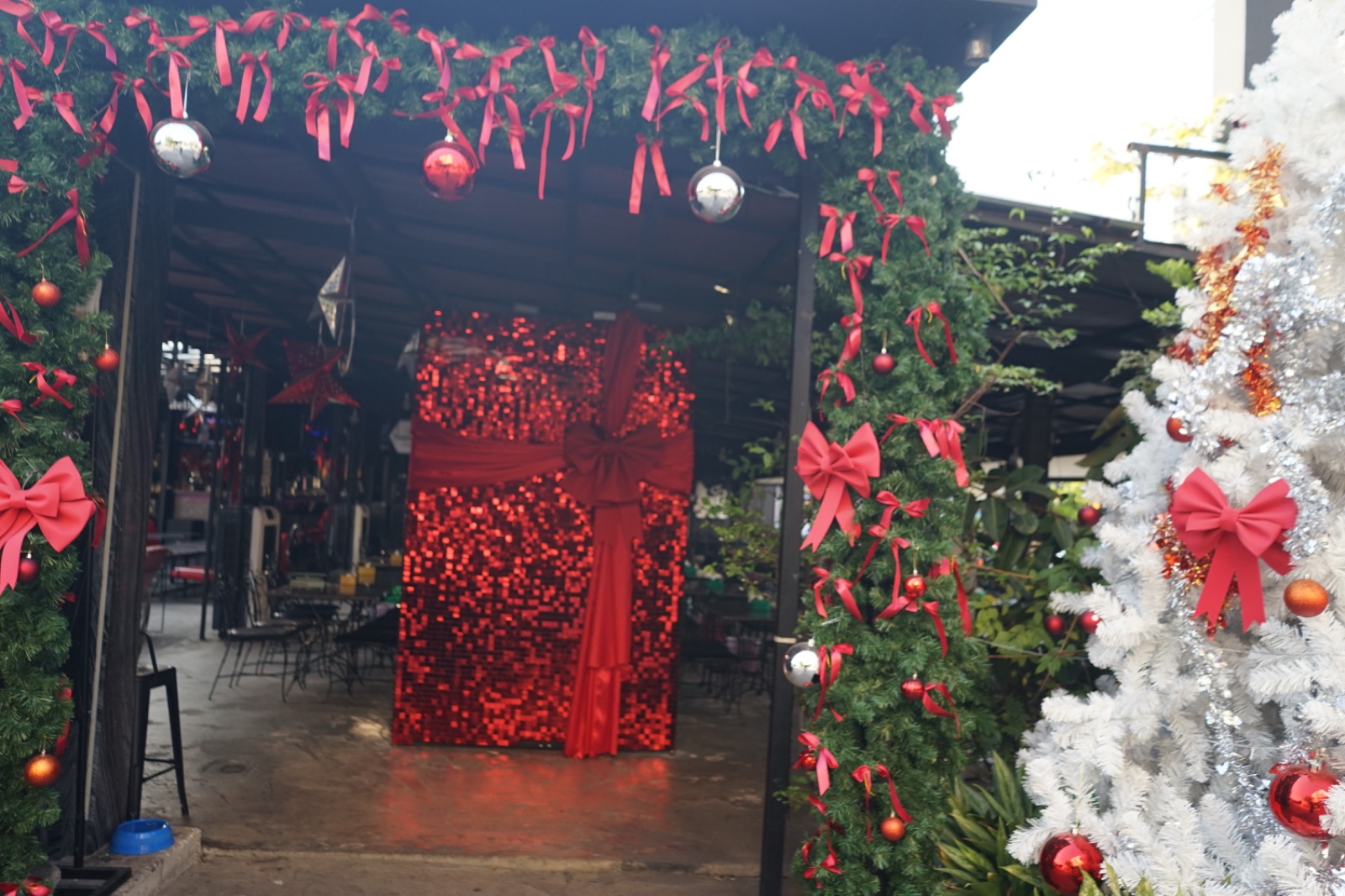 ZAP STATION ambiance image 1