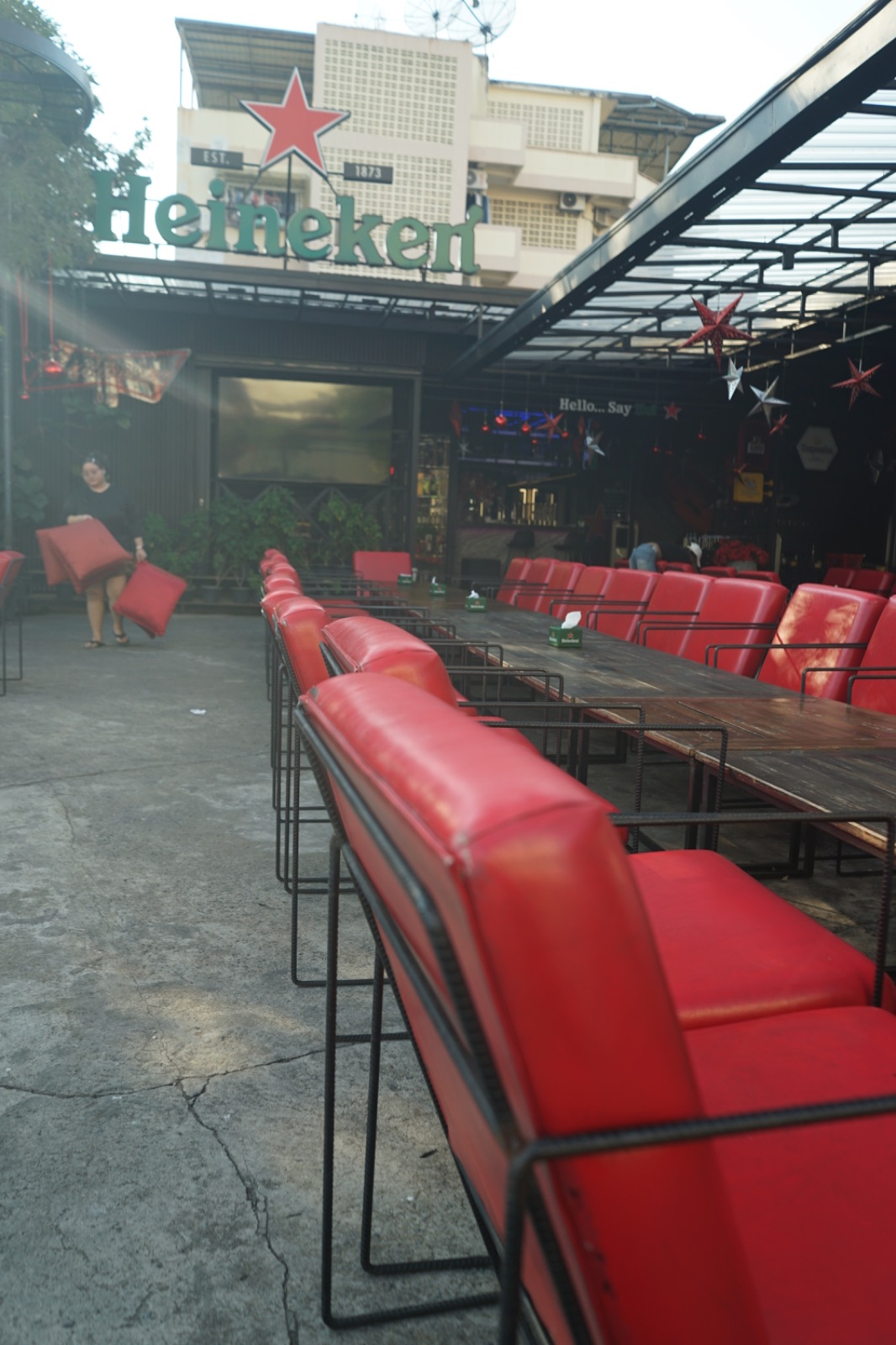 ZAP STATION ambiance image 9