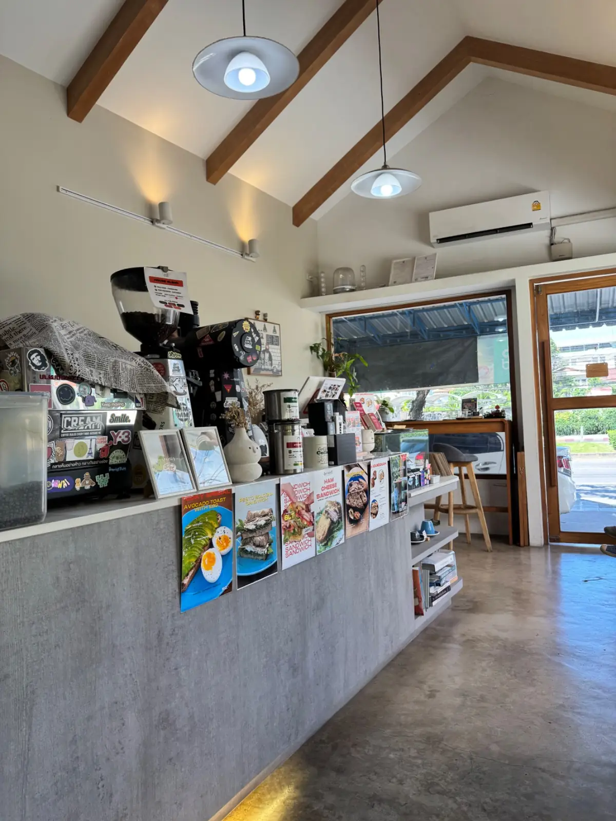 In Good Hands Coffee & Bakery overall image 1