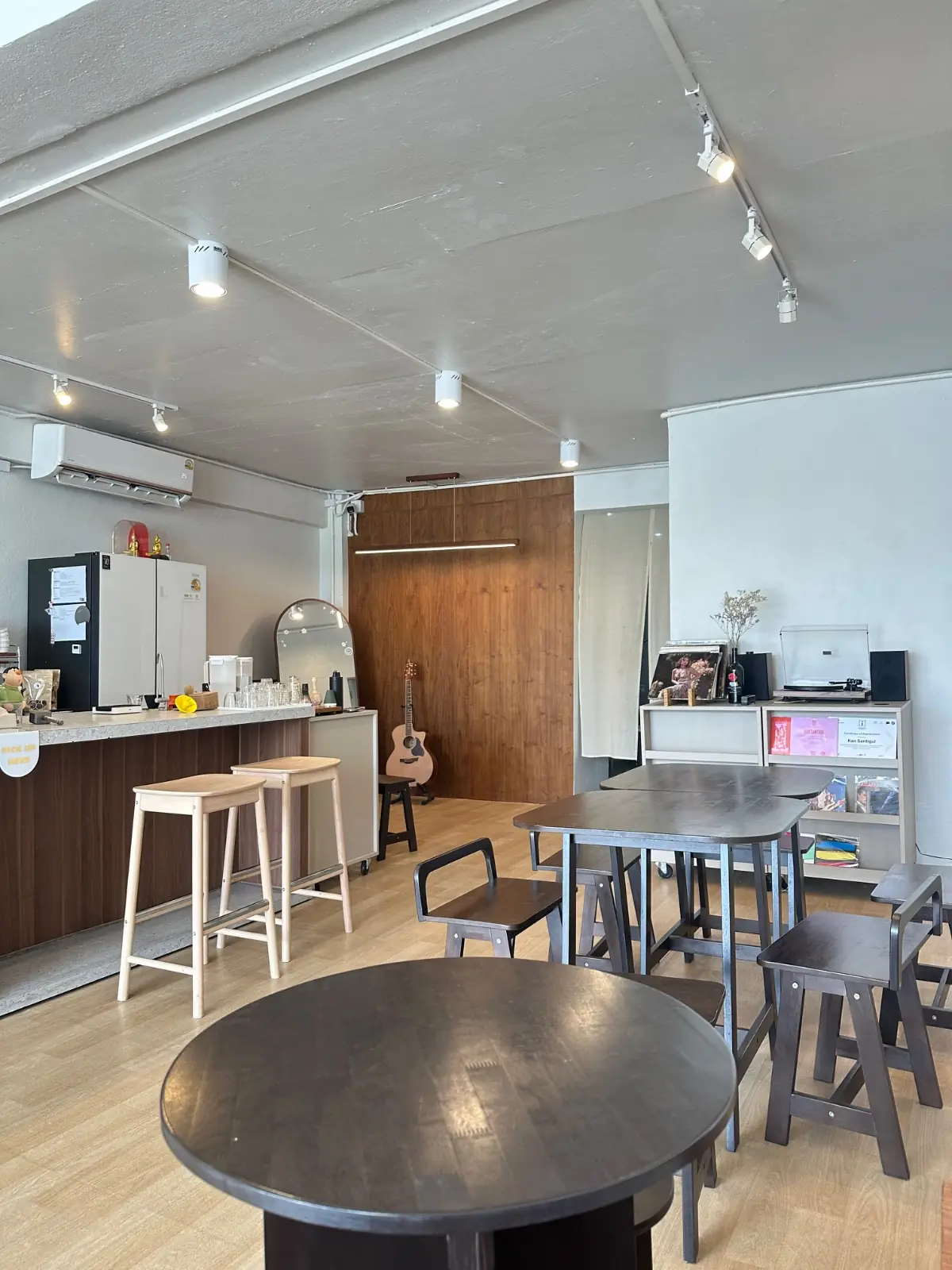 santo.coffeehouse overall image 3