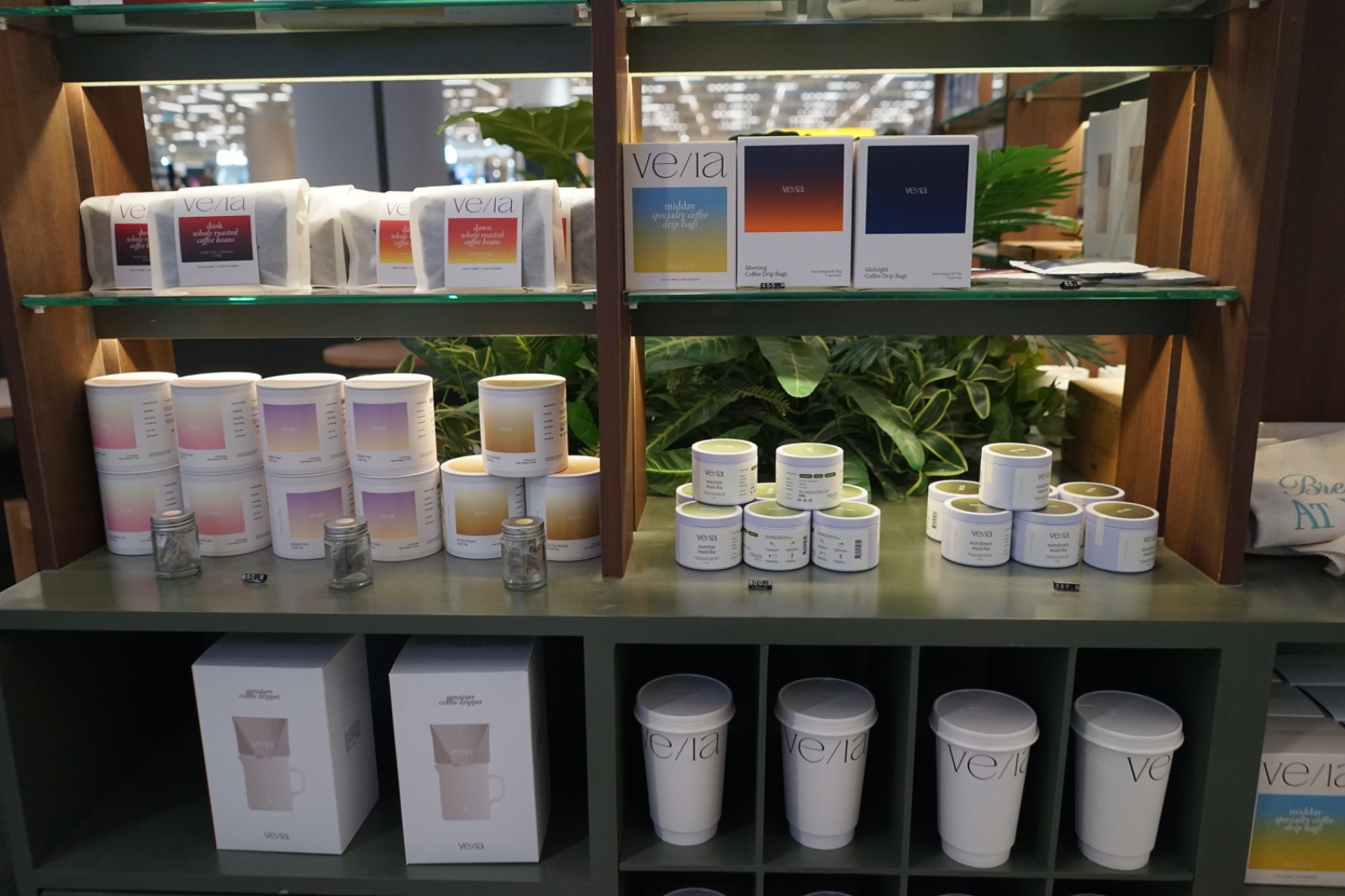 VE/LA - Central Park hero image 3