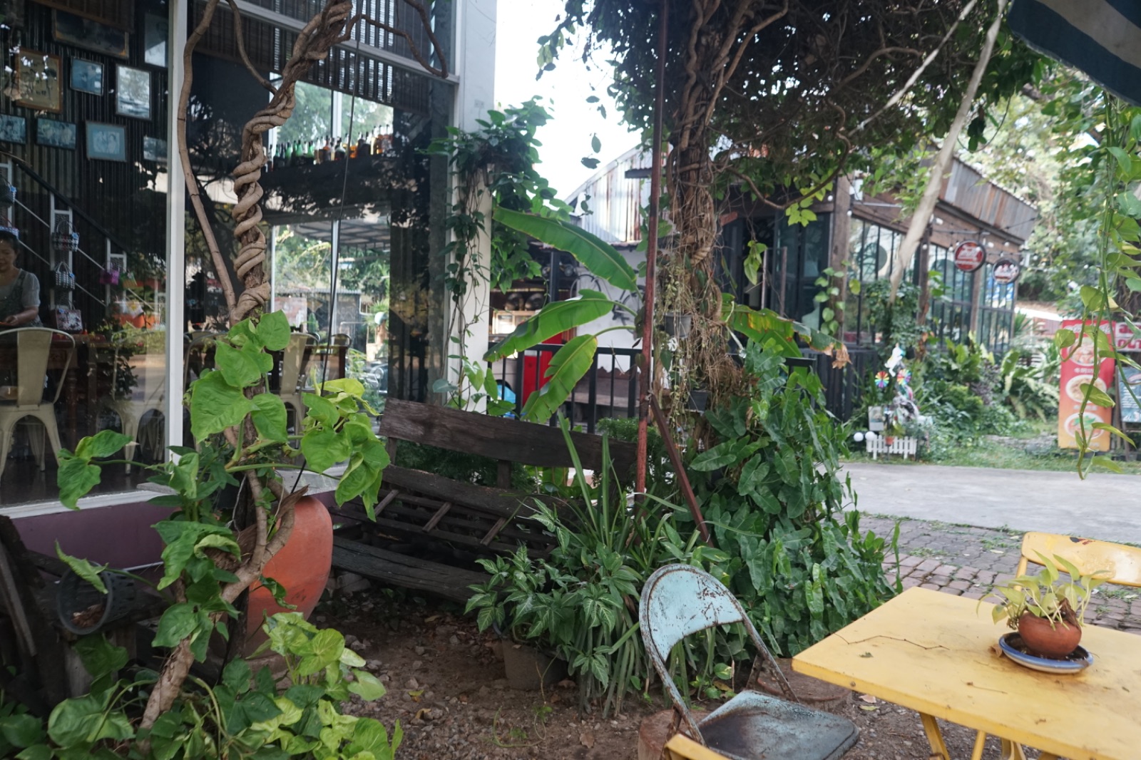 ครัวเก่าเก็บ ambiance image 14