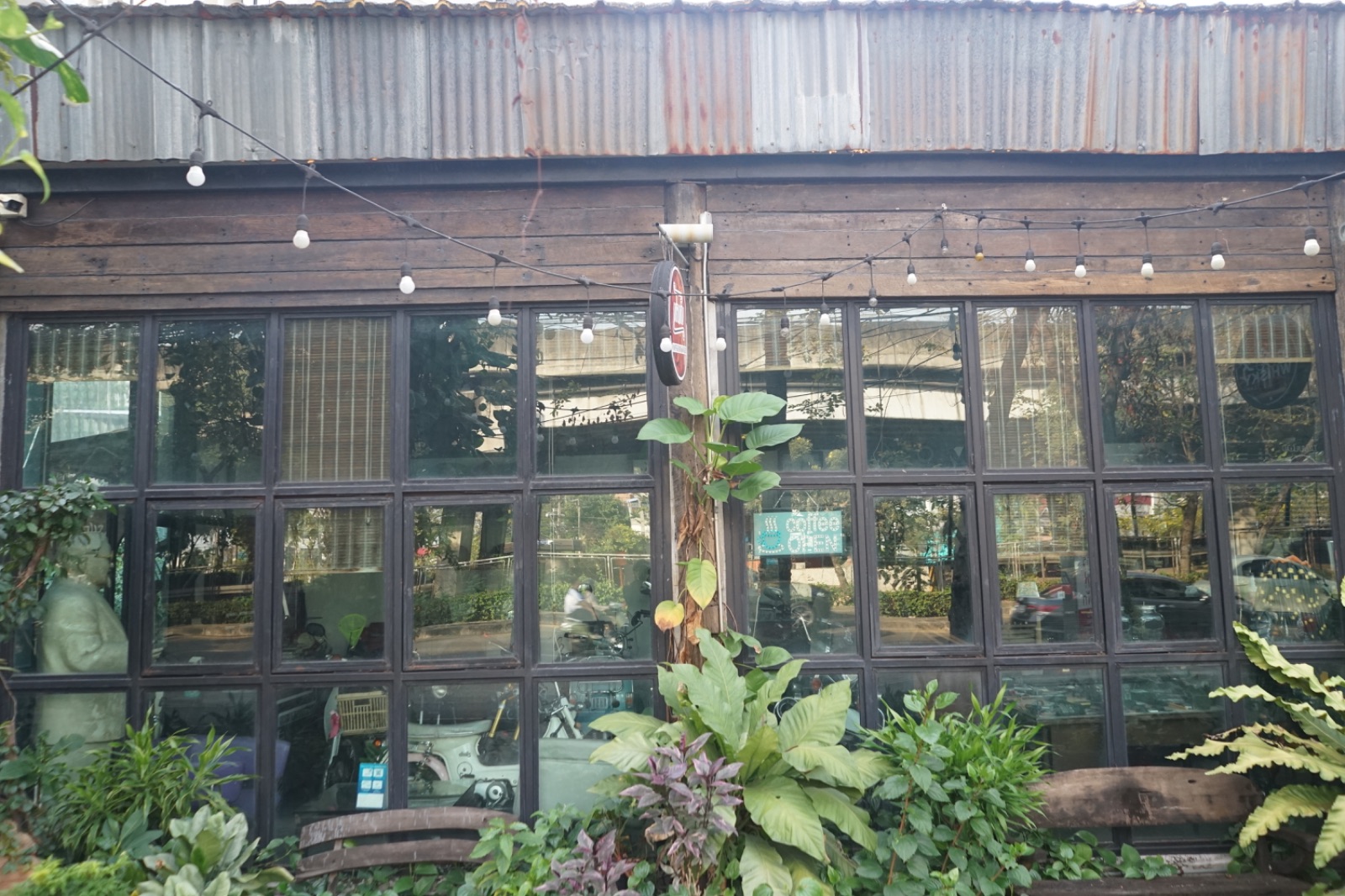 ครัวเก่าเก็บ ambiance image 12